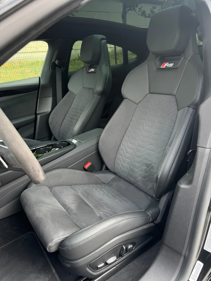 Audi E-Tron GT RS/ LASER/ QUATTRO/ PANO/ CAMERA/ ГАРАНЦИЯ, снимка 5 - Автомобили и джипове - 52561562
