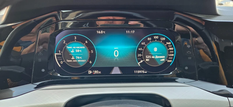 VW Golf 2.0TDI LED DIGITAL, снимка 12 - Автомобили и джипове - 52196008
