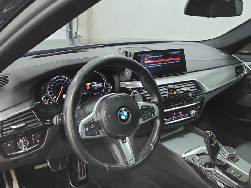 BMW 540 * 540I XDRIVE * CARFAX * БЕЗ ПЪРВОНАЧАЛНА ВНОСКА, снимка 9 - Автомобили и джипове - 52655828