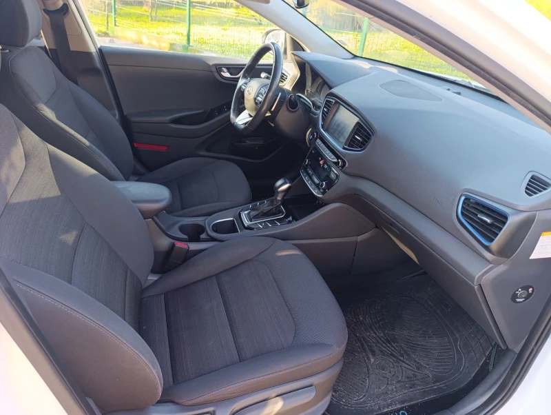 Hyundai Ioniq Хибрид, снимка 8 - Автомобили и джипове - 52788467