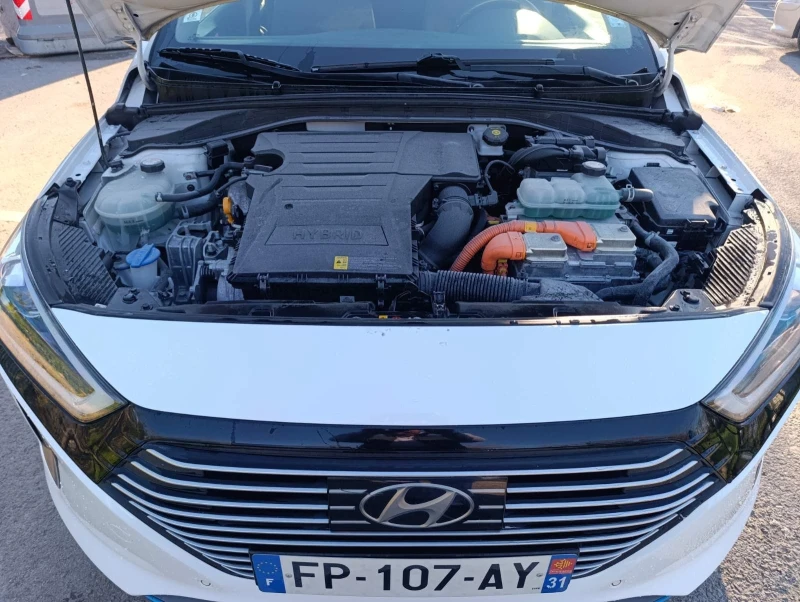 Hyundai Ioniq Хибрид, снимка 6 - Автомобили и джипове - 52788467