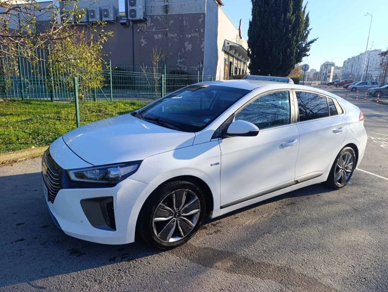 Hyundai Ioniq Хибрид, снимка 3 - Автомобили и джипове - 52788467