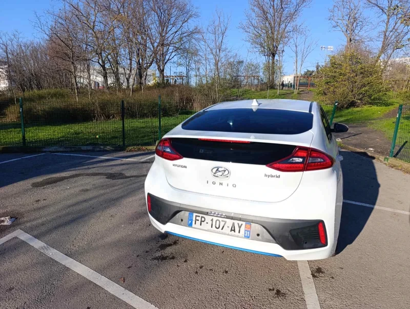 Hyundai Ioniq Хибрид, снимка 4 - Автомобили и джипове - 52788467