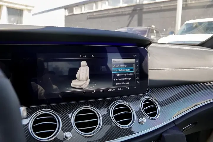 Mercedes-Benz E 63 AMG S * ��������� ���� �� �� * ��� ��������� * CARFAX  | Mobile.bg � ����������� 11