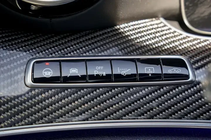 Mercedes-Benz E 63 AMG S * ��������� ���� �� �� * ��� ��������� * CARFAX  | Mobile.bg � ����������� 12