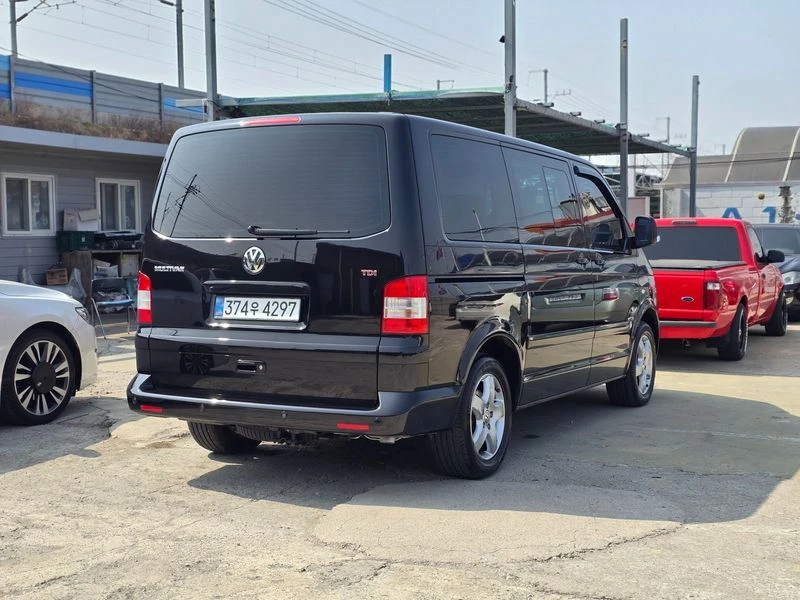 VW Multivan 2.5 Automatic, снимка 2 - Автомобили и джипове - 55743428