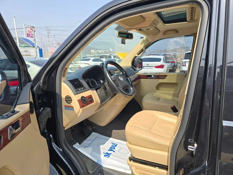 VW Multivan 2.5 Automatic, снимка 9 - Автомобили и джипове - 55743428