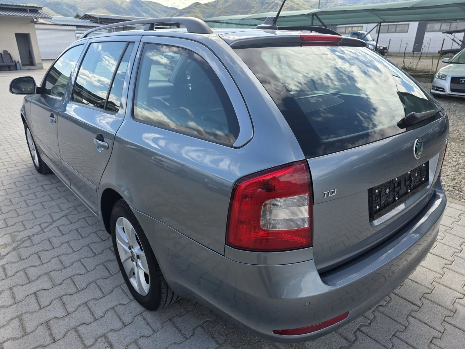 Skoda Octavia 1.6TDi 153000km Navi Лизинг - изображение 5