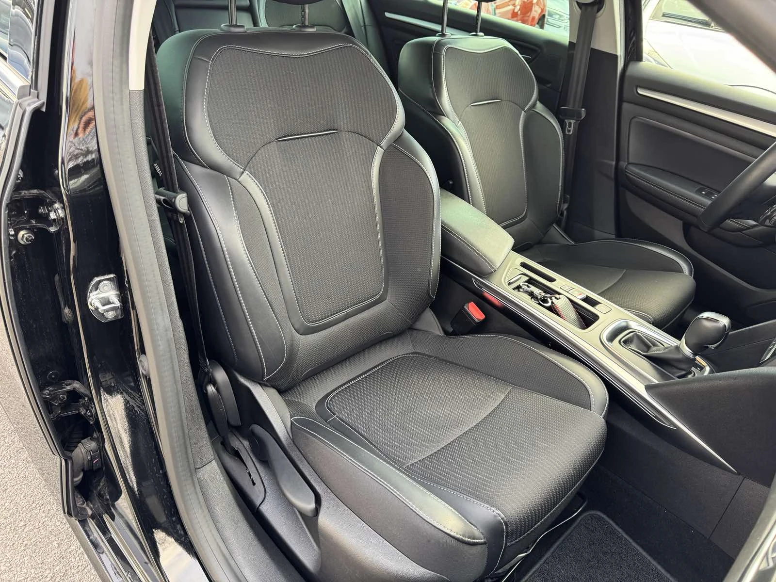 Renault Megane 1.3Tce - изображение 9