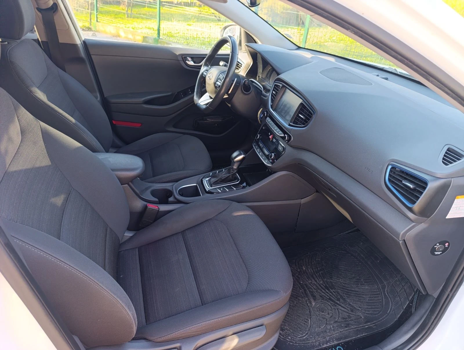 Hyundai Ioniq Хибрид - изображение 8