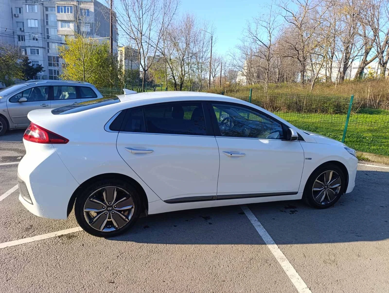 Hyundai Ioniq Хибрид - изображение 2