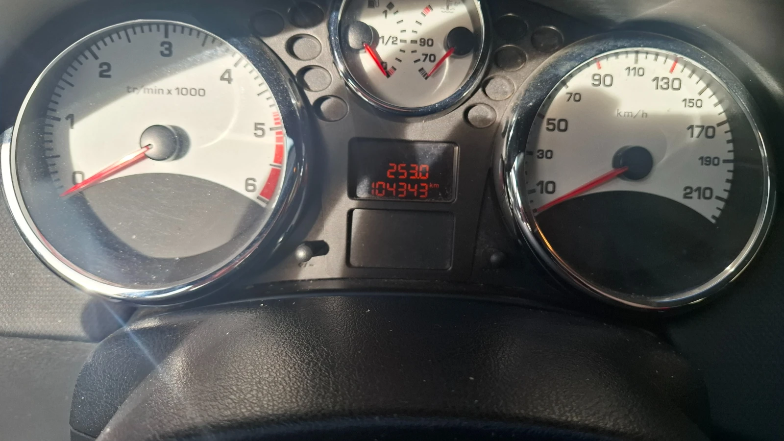 Peugeot 207 1.4 HDI, снимка 5 - Автомобили и джипове - 53590042