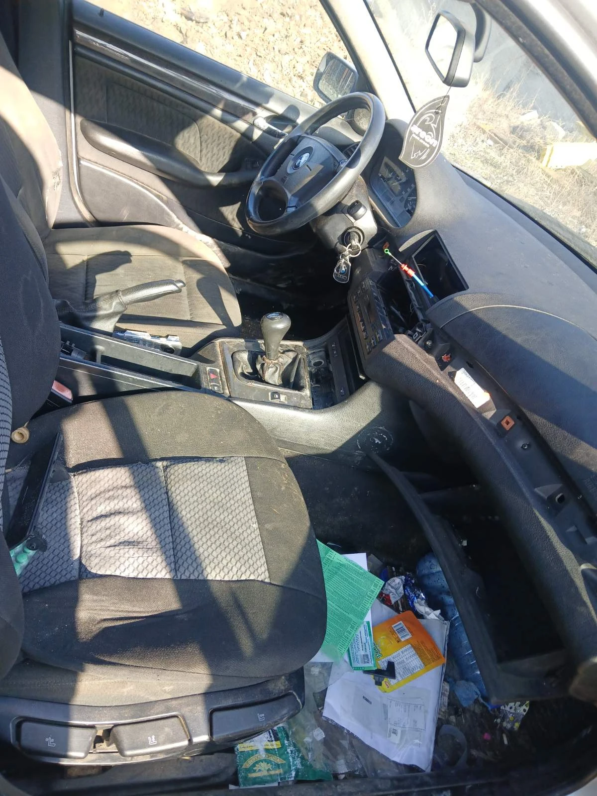 BMW 320, снимка 5 - Автомобили и джипове - 53767110