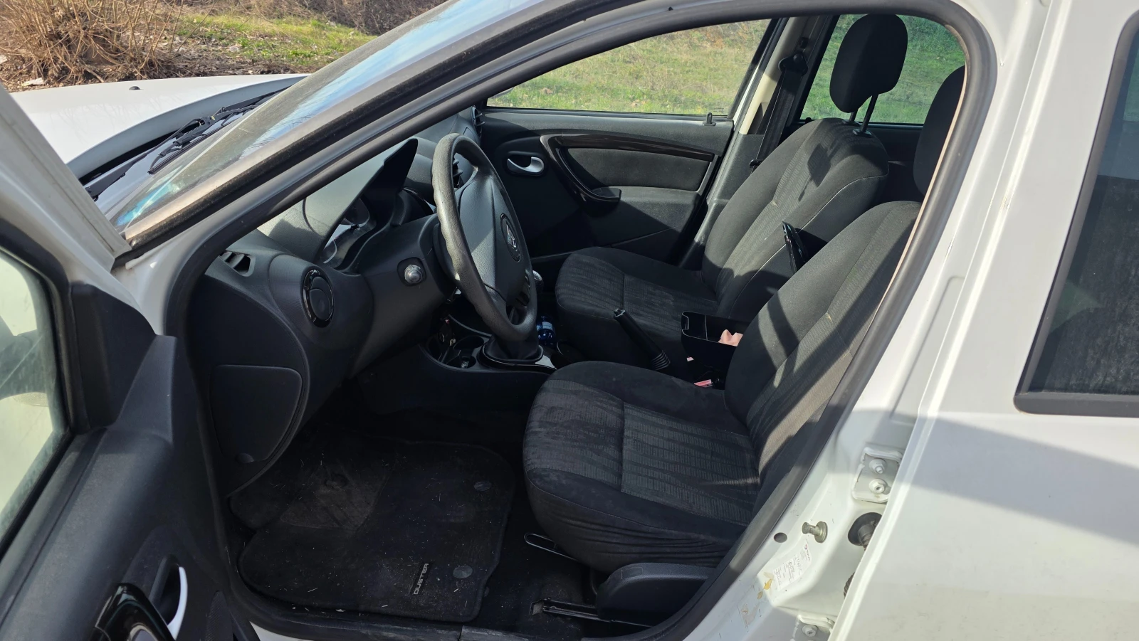 VW Golf 1.6d, снимка 2 - Автомобили и джипове - 53773780