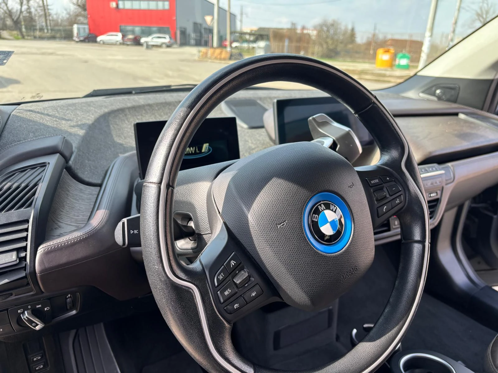 BMW i3, снимка 12 - Автомобили и джипове - 53900647