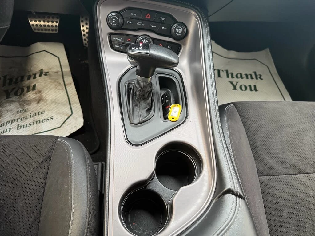 Dodge Challenger R/T* RWD* АвтоКредит* (ЦЕНА ДО БГ), снимка 15 - Автомобили и джипове - 54113892