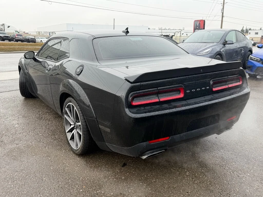 Dodge Challenger R/T* RWD* АвтоКредит* (ЦЕНА ДО БГ), снимка 5 - Автомобили и джипове - 54113892