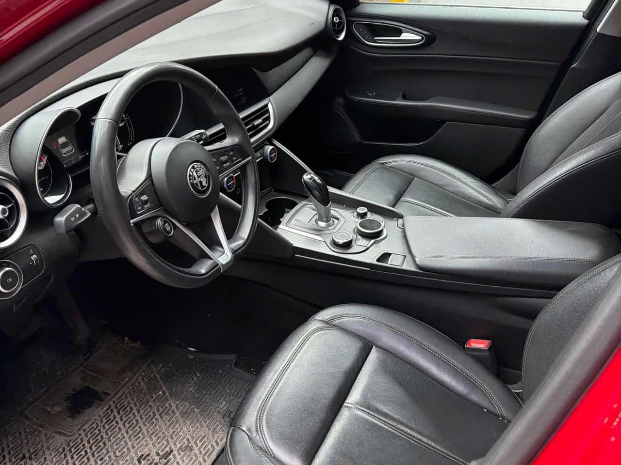 Alfa Romeo Giulia | �������| ��������| 2 �����| CARFAX | Mobile.bg � ����������� 11