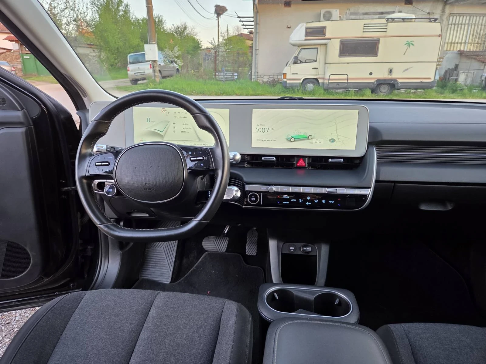 Hyundai Ioniq 5 Core 72kWh , снимка 9 - Автомобили и джипове - 54340371