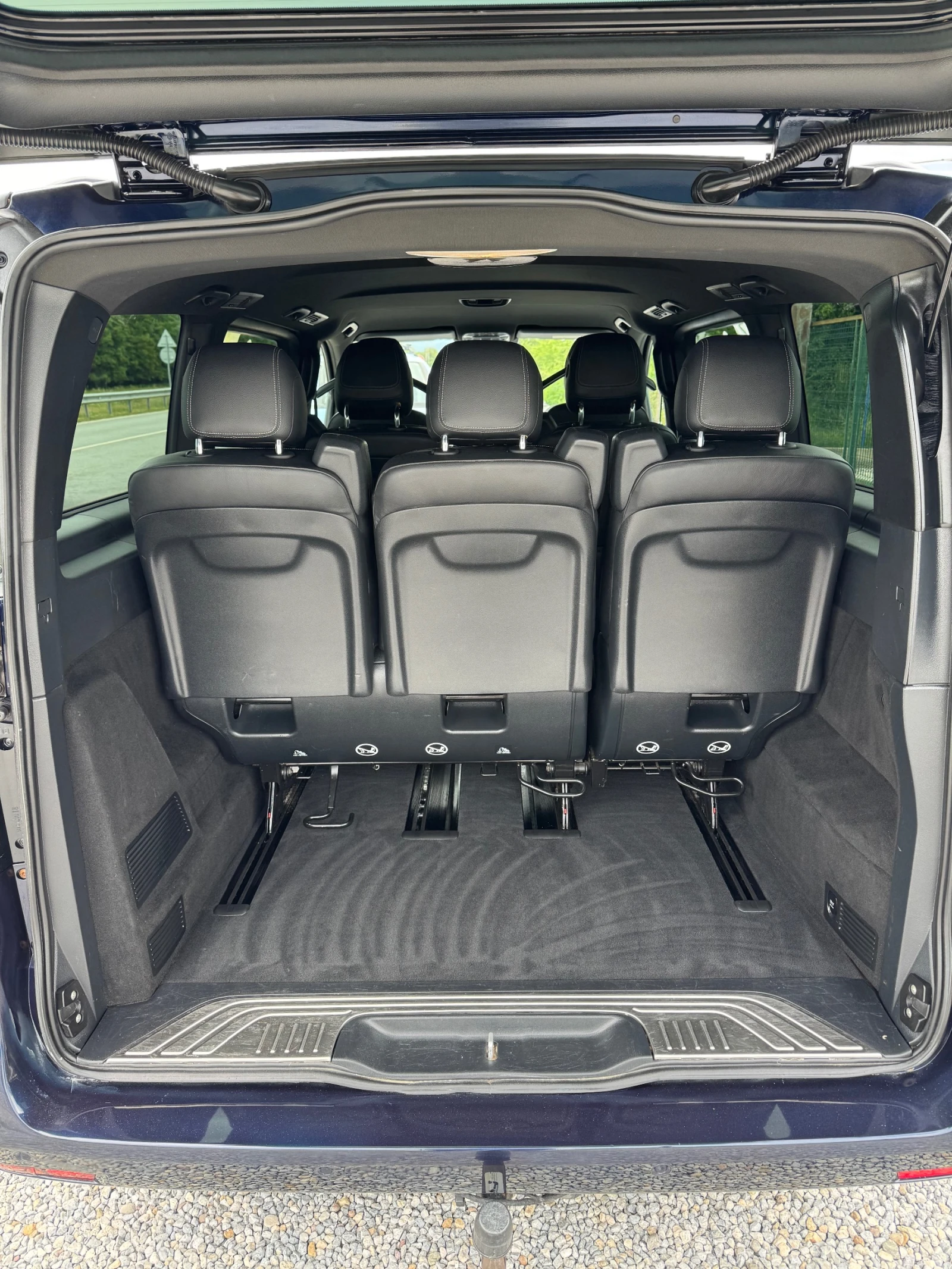 Mercedes-Benz V 300 CDI* PREMIUM* 4Matic* Avangarde* Lux* Германия* То, снимка 15 - Автомобили и джипове - 54609213