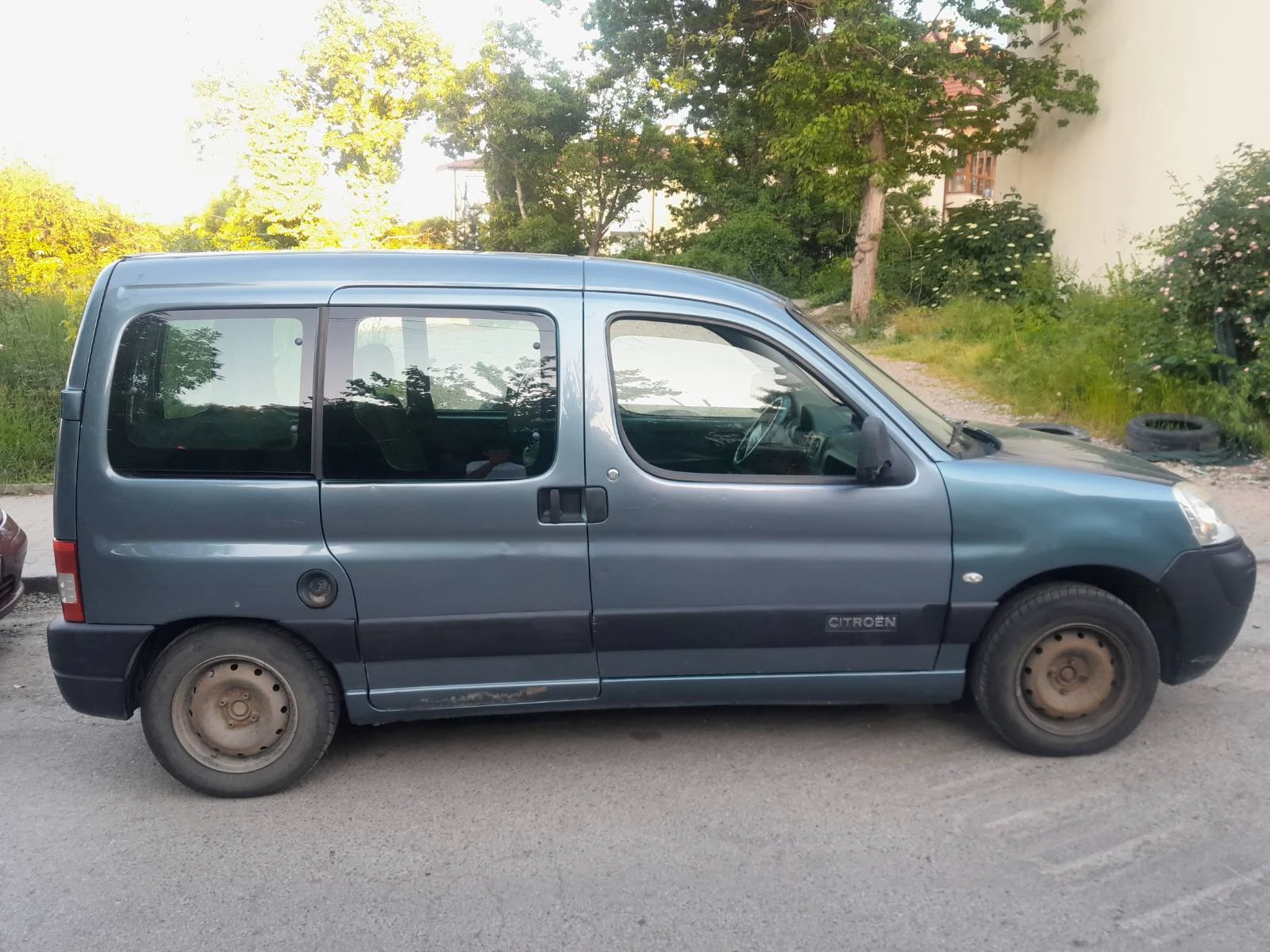 Citroen Berlingo 7-местен, снимка 3 - Автомобили и джипове - 54730420