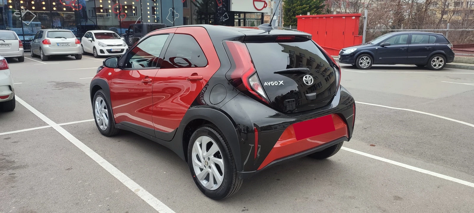 Toyota Aygo X PULSE, снимка 4 - Автомобили и джипове - 54834090