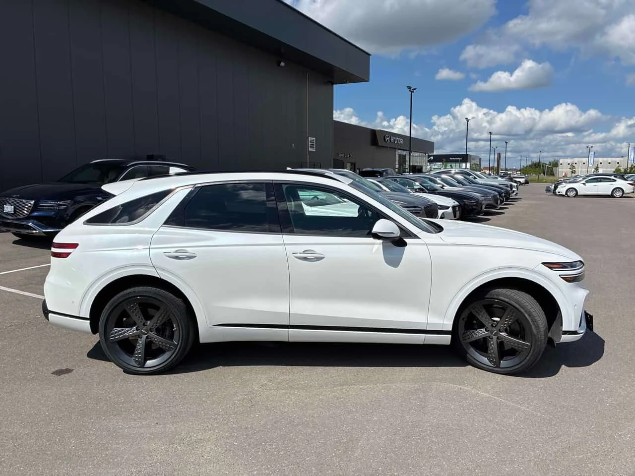 Genesis GV70 | DISTRONIC | 360 | HUD | CARFAX | , снимка 3 - Автомобили и джипове - 55193966