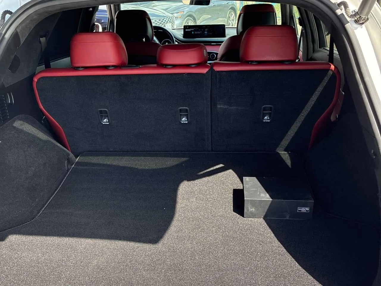 Genesis GV70 | DISTRONIC | 360 | HUD | CARFAX | , снимка 12 - Автомобили и джипове - 55193966