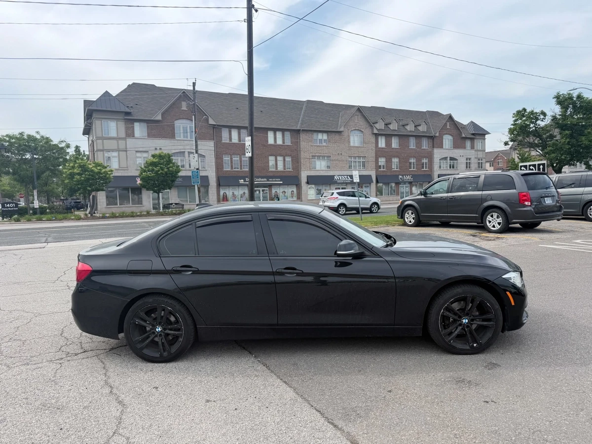 BMW 330 xDrive , снимка 3 - Автомобили и джипове - 55207905