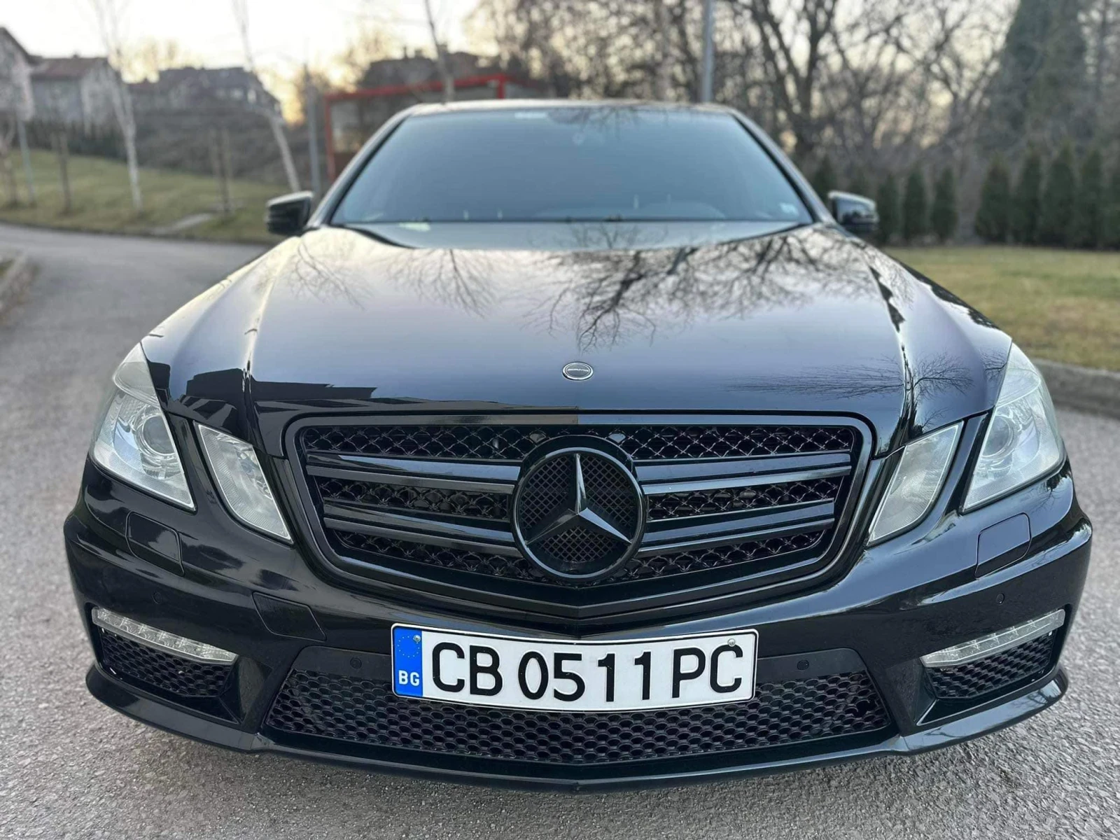 Mercedes-Benz E 300, снимка 2 - Автомобили и джипове - 55311554