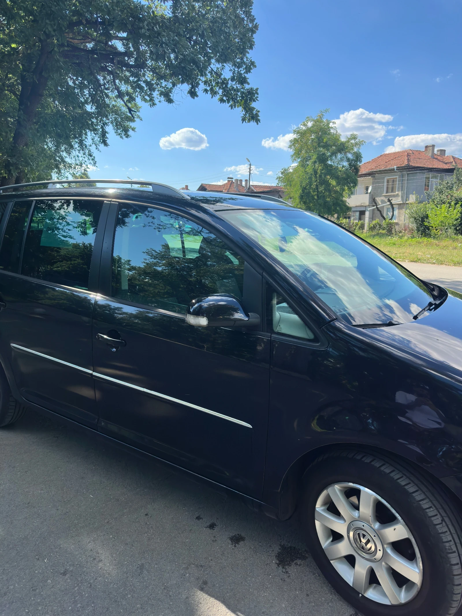 VW Touran, снимка 4 - Автомобили и джипове - 55466123