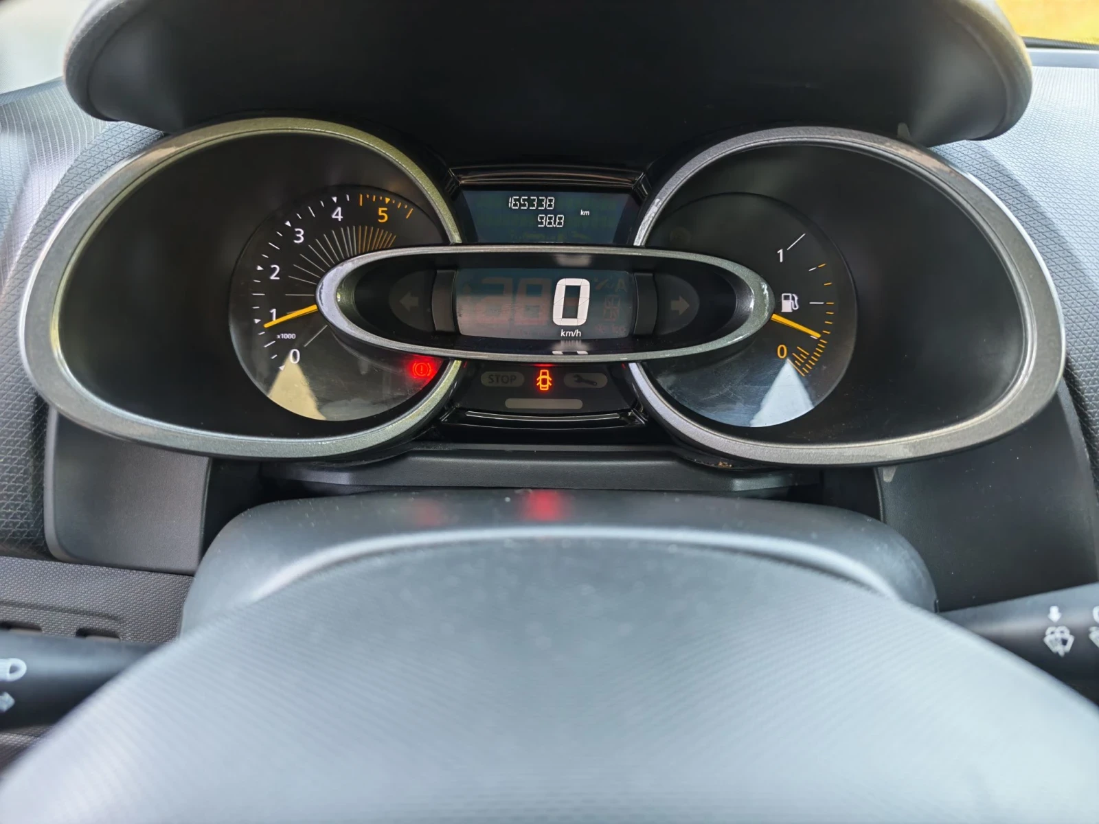 Renault Clio 1.5 dci , снимка 13 - Автомобили и джипове - 55981791