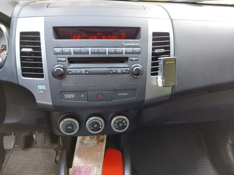 Mitsubishi Outlander 2.2 diesel, снимка 10 - Автомобили и джипове - 46501502