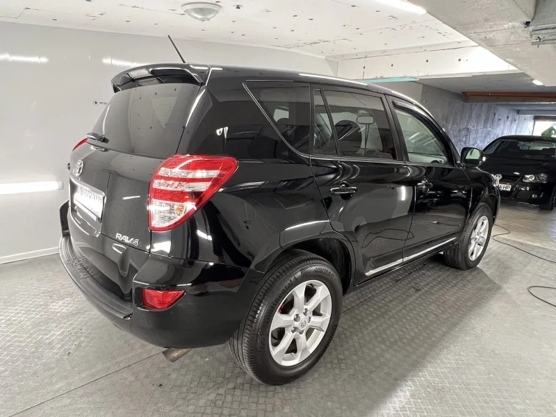 Toyota Rav4 2.2D4D, снимка 3 - Автомобили и джипове - 48382928