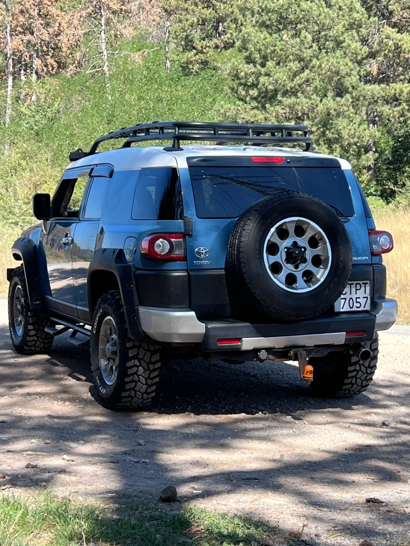 Toyota Fj cruiser 4.0 v6  4.0 V6 (272 к.с.) 4WD, снимка 9 - Автомобили и джипове - 51962970