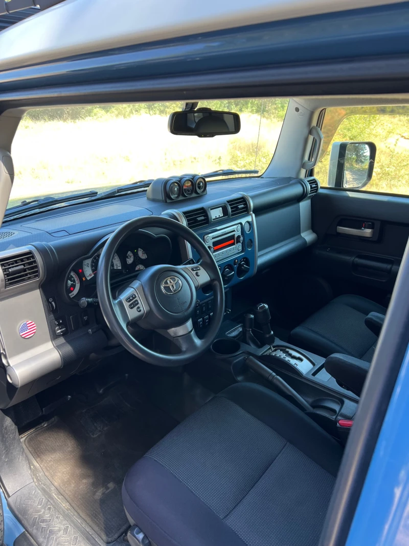 Toyota Fj cruiser 4.0 v6  4.0 V6 (272 к.с.) 4WD, снимка 5 - Автомобили и джипове - 51962970