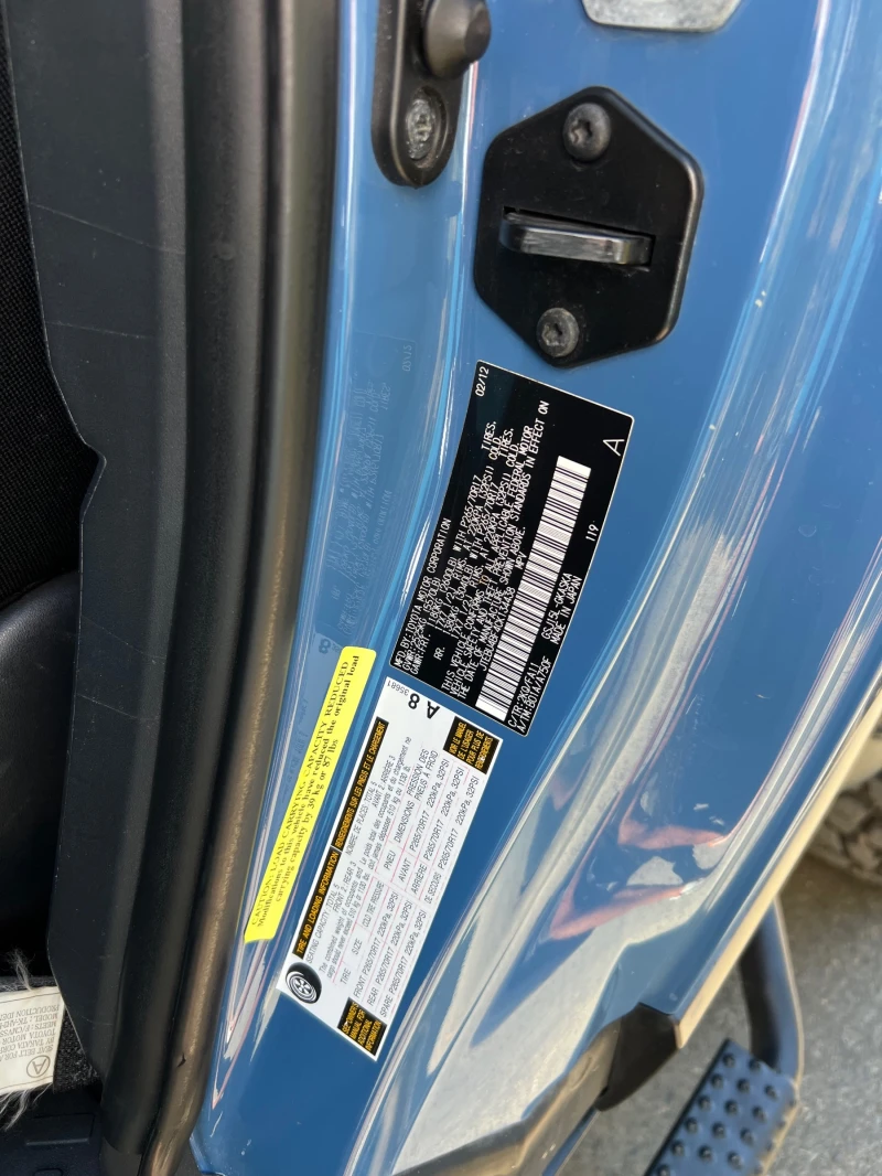 Toyota Fj cruiser 4.0 v6  4.0 V6 (272 к.с.) 4WD, снимка 11 - Автомобили и джипове - 51962970