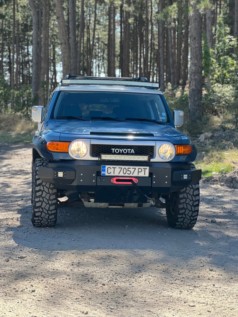 Toyota Fj cruiser 4.0 v6  4.0 V6 (272 к.с.) 4WD, снимка 2 - Автомобили и джипове - 51962970