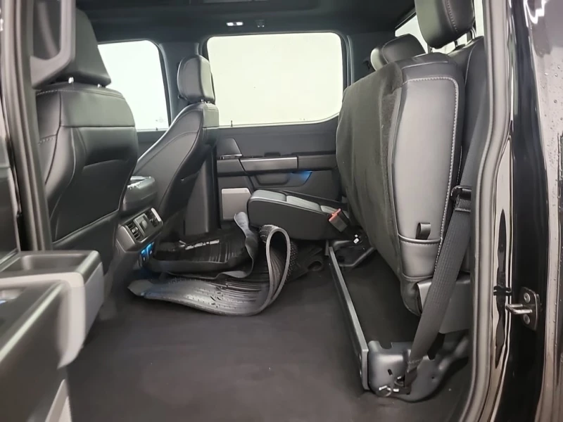 Ford F150 * LARIAT CREW CAB SHORT BED * CARFAX * БЕЗ ПЪРВОНА, снимка 12 - Автомобили и джипове - 52700213