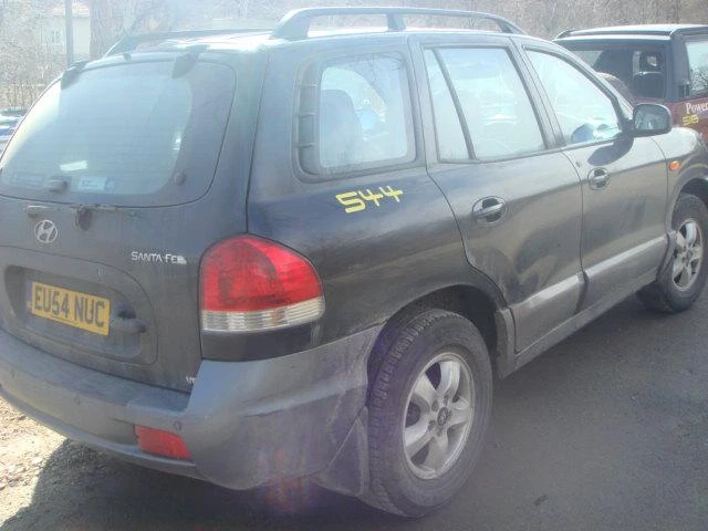 Hyundai Santa fe 2.7i V6, снимка 3 - Автомобили и джипове - 46834096