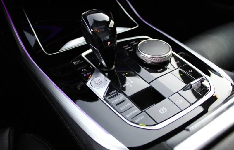 BMW X7 30d xDrive M-Pack, снимка 7 - Автомобили и джипове - 53721790