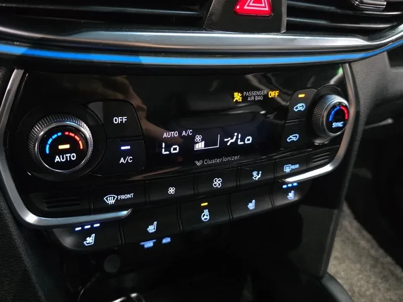 Hyundai Santa fe 2.0T 2WD PREMIUM, снимка 16 - Автомобили и джипове - 55110438
