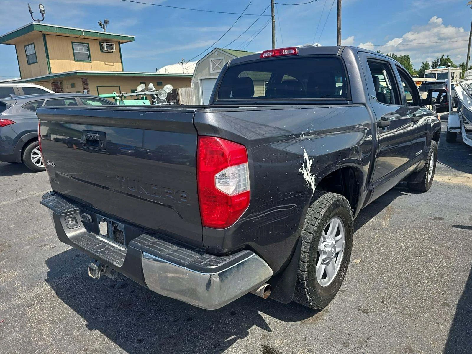 Toyota Tundra 2017* SR5* 5.7L V8* КОЖА* БЕЗ РЪЖДА - изображение 4