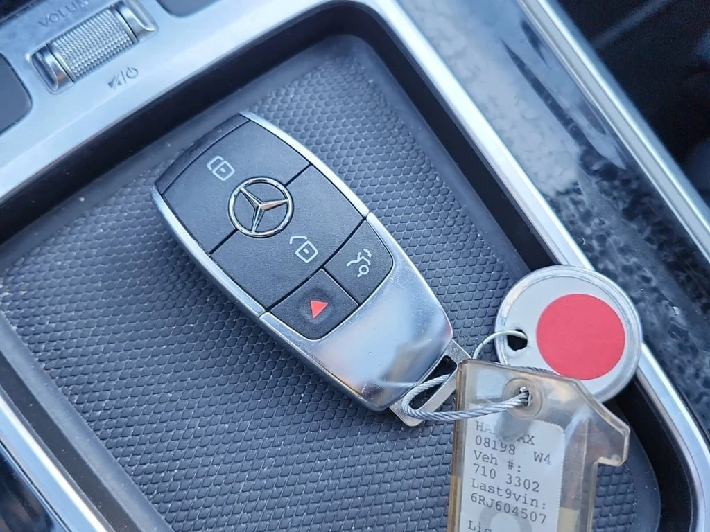 Mercedes-Benz GLA 250 * CARFAX * ФИНАНСИРАНЕ  - изображение 8