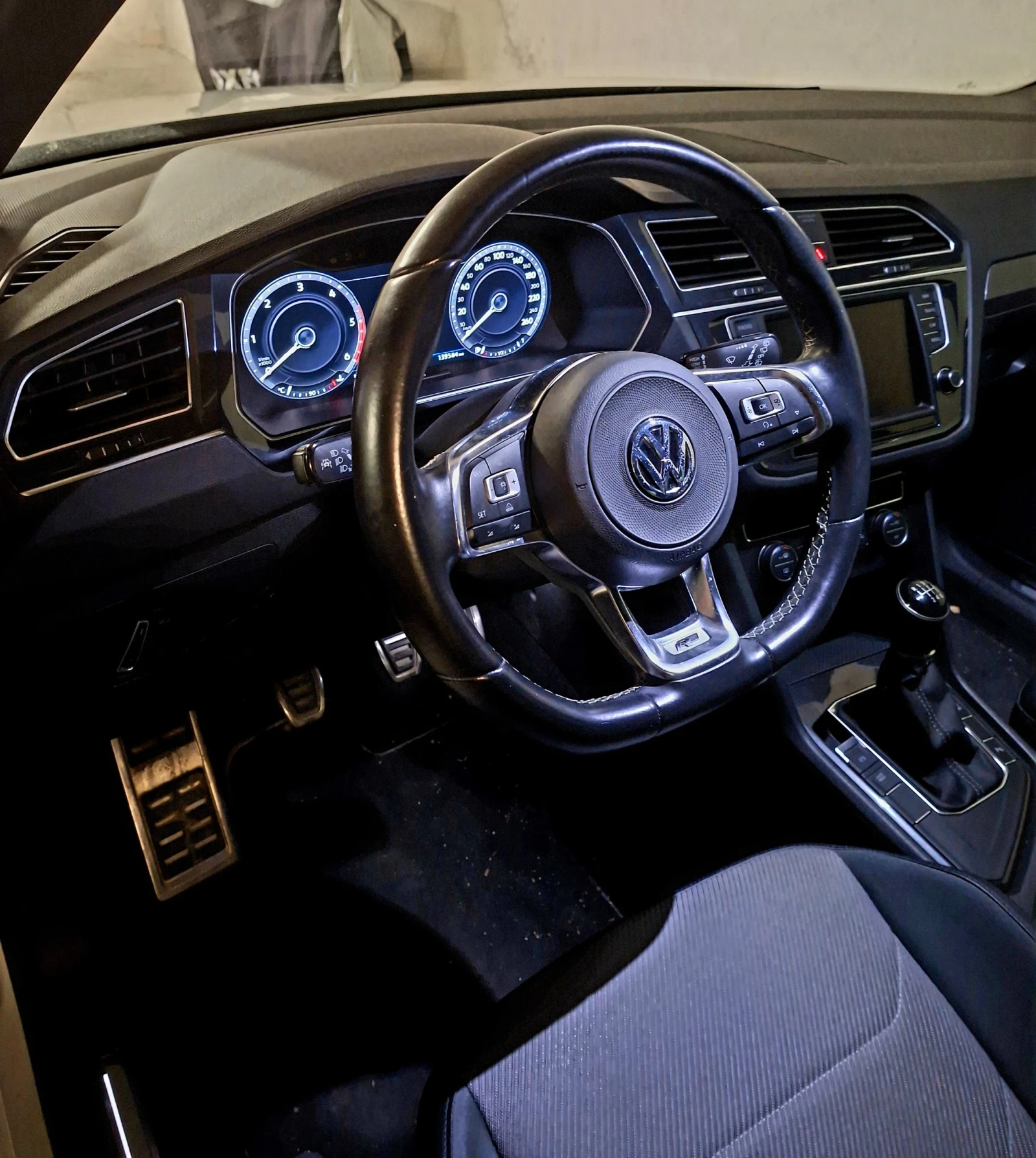 VW Tiguan 2.0 TDI R-Line - изображение 6