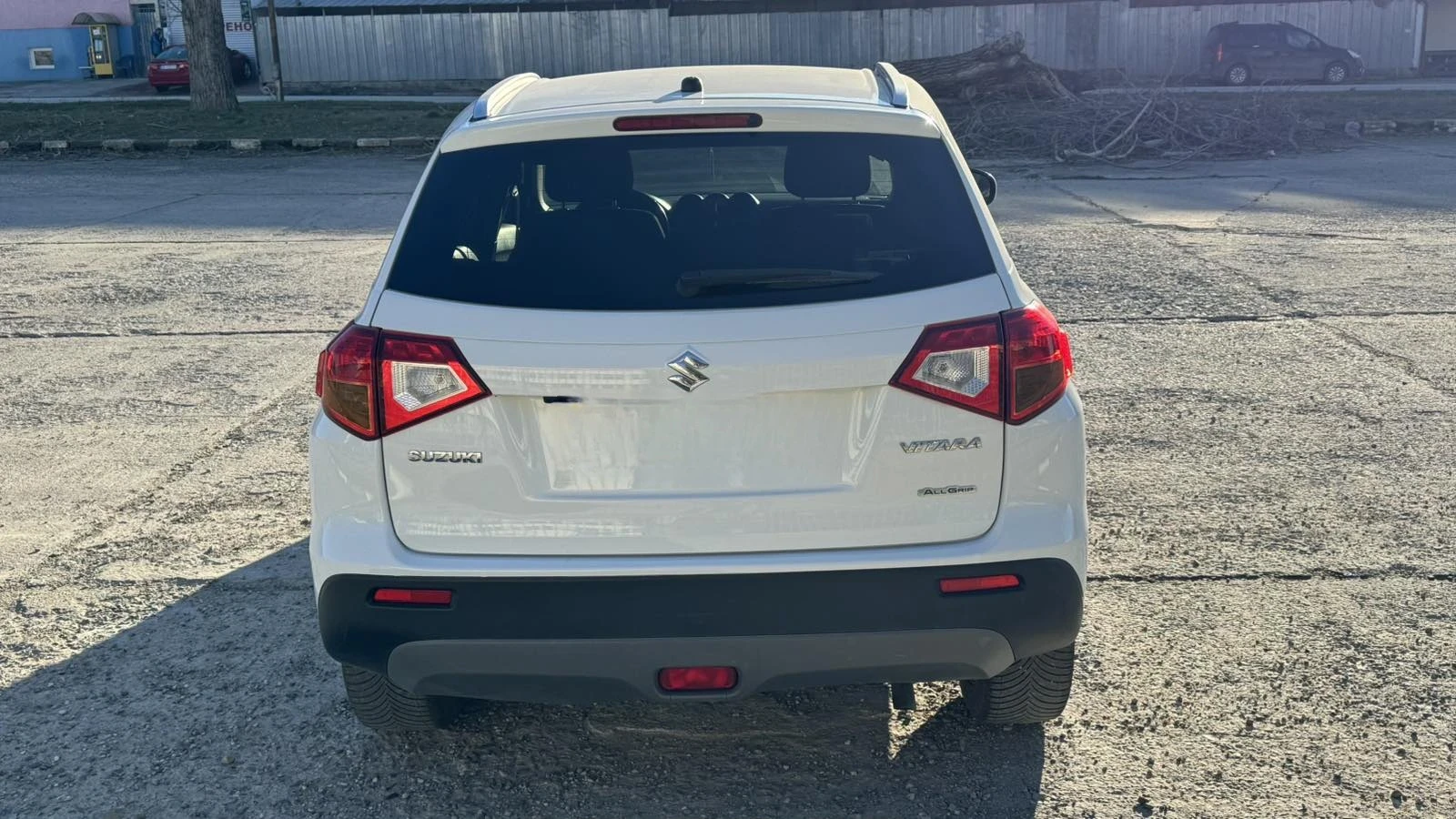 Suzuki Vitara 1.6i 4x4 120кс. РЕАЛЕН ПРОБЕГ - изображение 8