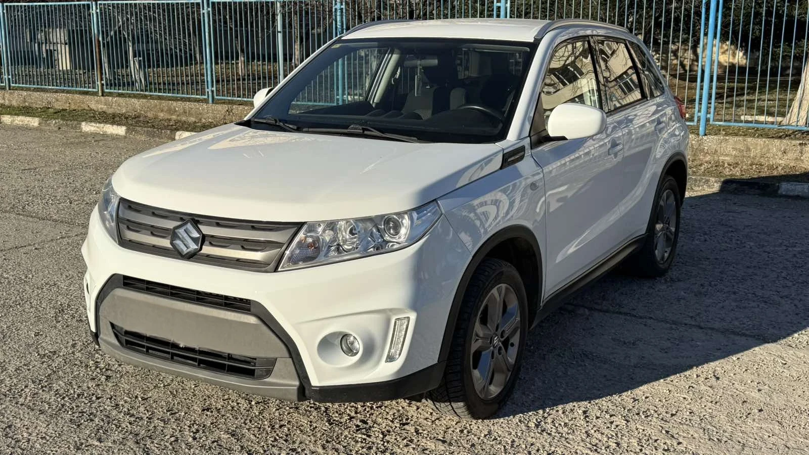 Suzuki Vitara 1.6i 4x4 120кс. РЕАЛЕН ПРОБЕГ - изображение 2