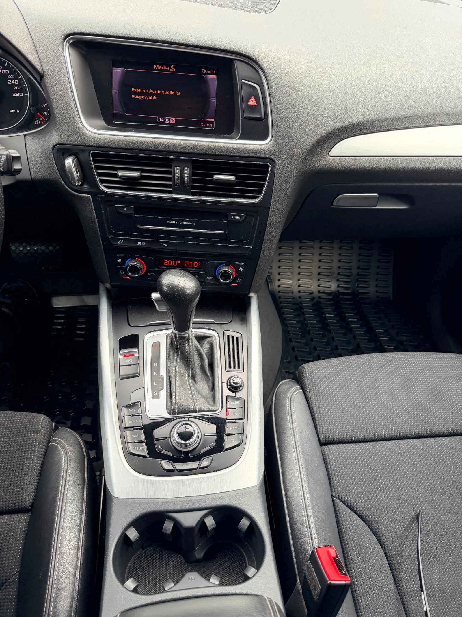 Audi Q5 S line , снимка 16 - Автомобили и джипове - 53731494