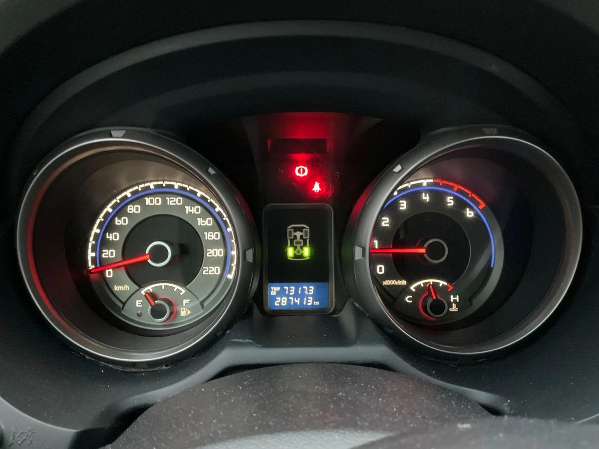 Mitsubishi Pajero 3.2 DI-D, снимка 9 - Автомобили и джипове - 54077076