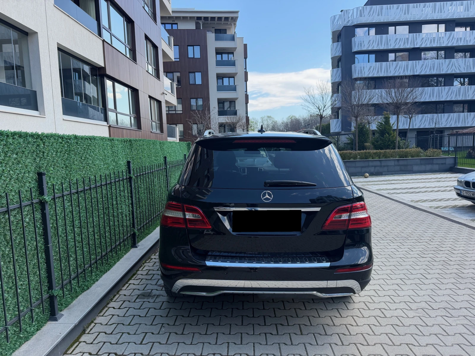Mercedes-Benz ML 350 4 MATIC / ГОТОВ ЛИЗИНГ, снимка 5 - Автомобили и джипове - 54158027